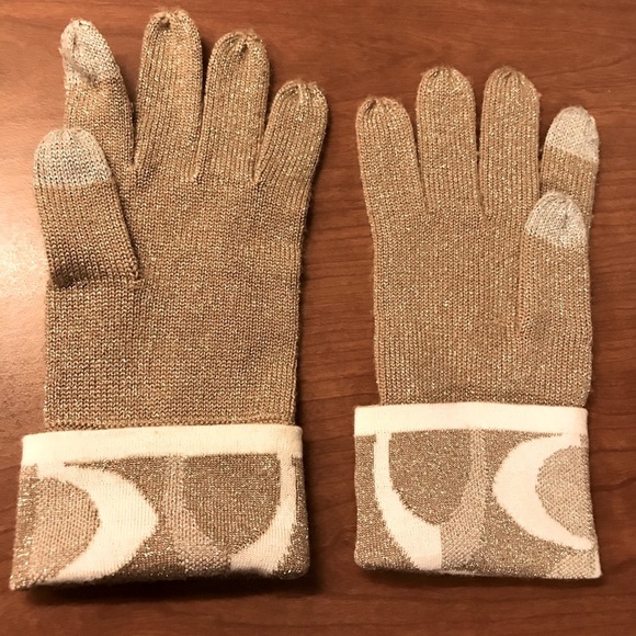 COACH Logo C Tan Beige Shimmer Wool Touch Gloves - Picture 1 of 6